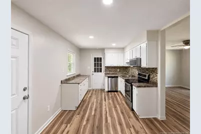5056 Hampshire Drive, Fayetteville, NC 28311 - Photo 16