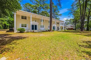 2326 Barrington Cir, Fayetteville, NC 28303 - Photo 2