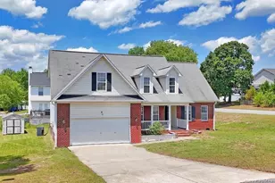 10 Pender Rd, Spring Lake, NC 28390 - Photo 2