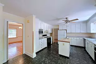 121 Magnolia Ave, Fayetteville, NC 28305 - Photo 8