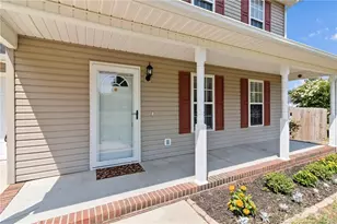 98 White Oak Cir, Sanford, NC 27332 - Photo 2
