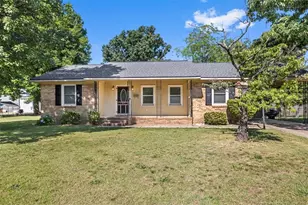 1208 Wentworth Pl, Fayetteville, NC 28304 - Photo 1