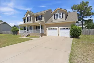 203 Kristin Ave, Spring Lake, NC 28390 - Photo 2