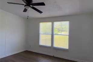 898 Brisson Rd, Saint Pauls, NC 28384 - Photo 16