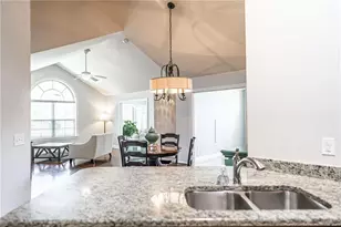 107 W Chelsea Ct, Southern Pines, NC 28387 - Photo 8