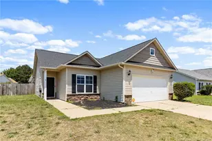 695 Broad Dr, Raeford, NC 28376 - Photo 2