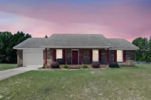 5410 Harding Dr, Hope Mills, NC 28348 - Photo 2