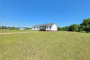 550 Thomas Dr, Raeford, NC 28376 - Photo 38