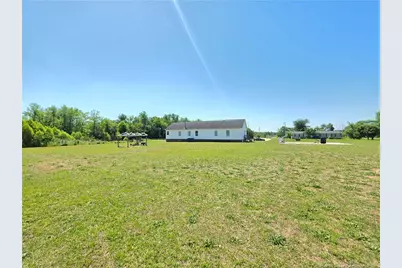 550 Thomas Drive, Raeford, NC 28376 - Photo 2