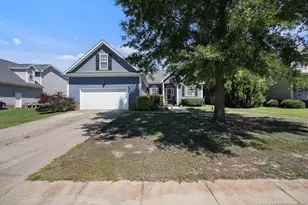 5952 Blue Sky Ln, Hope Mills, NC 28348 - Photo 2