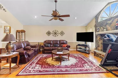 24298 Nc Hwy 71 Highway N, Parkton, NC 28371 - Photo 4