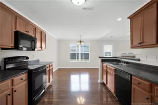 1421 Avoncroft Dr, Fayetteville, NC 28306 - Photo 14