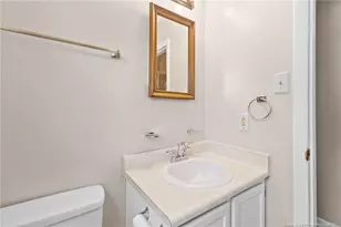 2109 Hollyridge Pl, Fayetteville, NC 28304 - Photo 28