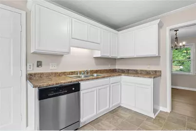 2109 Hollyridge Place, Fayetteville, NC 28304 - Photo 14