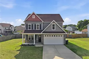 1356 Vandenberg Dr, Fayetteville, NC 28312 - Photo 2