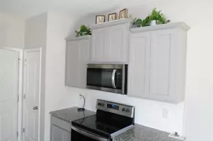 2240 Mannington Dr, Fayetteville, NC 28306 - Photo 6