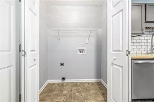 7736 Redwood Ave, Fayetteville, NC 28314 - Photo 16