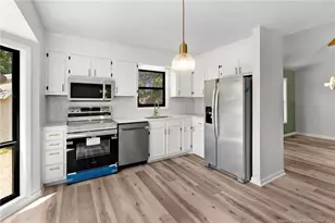 6700 Sandfield Ct, Fayetteville, NC 28304 - Photo 10