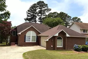 621 Georgetown Cir, Fayetteville, NC 28314 - Photo 1