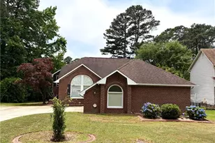 621 Georgetown Cir, Fayetteville, NC 28314 - Photo 2
