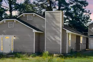 1945 Wordsworth Dr, Fayetteville, NC 28304 - Photo 1