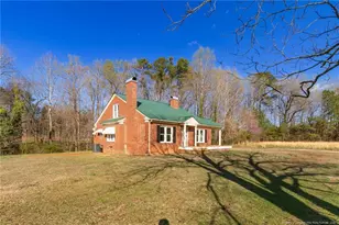2200 W 3rd St, Siler City, NC 27344 - Photo 4