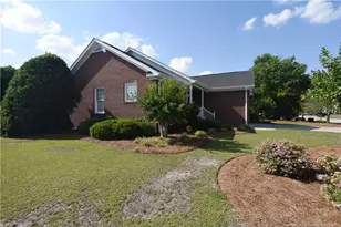 205 Village Walk E, Lumberton, NC 28358 - Photo 28