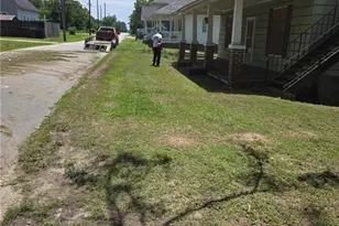 104 N 17th St, Erwin, NC 28339 - Photo 22