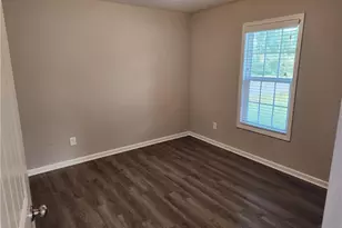 110 E 7th Ave, Raeford, NC 28376 - Photo 6