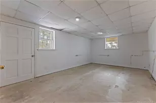 421 Early St, Fayetteville, NC 28311 - Photo 32