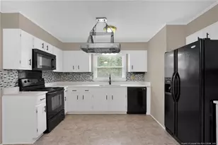 7128 Ashwood Cir, Fayetteville, NC 28303 - Photo 10