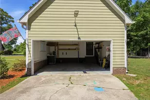 3891 Berkley Ln, Lumberton, NC 28360 - Photo 42