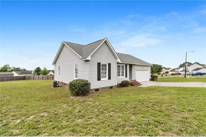 15 Peach Blossom Circle, Sanford, NC 27332 - Photo 2