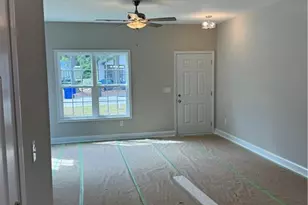 308 Lee St, Spring Lake, NC 28390 - Photo 4