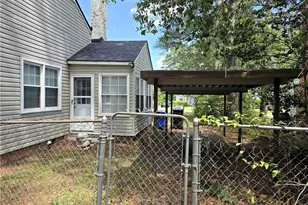 919 McKimmon Rd, Fayetteville, NC 28303 - Photo 2