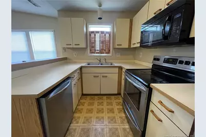 1000 Woodcreek #9 Drive, Fayetteville, NC 28314 - Photo 6