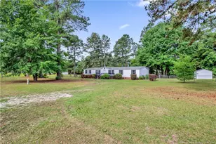 122 Huckabee St, Raeford, NC 28376 - Photo 2