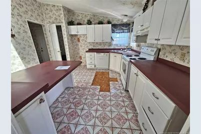 608 Old Whiteville Road, Lumberton, NC 28358 - Photo 8