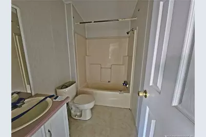 608 Old Whiteville Road, Lumberton, NC 28358 - Photo 20