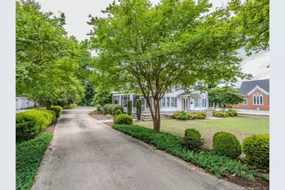212 E Third Avenue, Red Springs, NC 28377 - Photo 4
