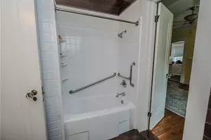 212 E 3rd Ave, Red Springs, NC 28377 - Photo 34
