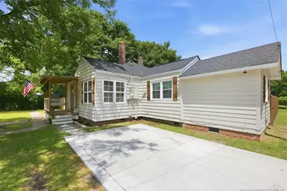 202 N Jackson Street, Raeford, NC 28376 - Photo 6
