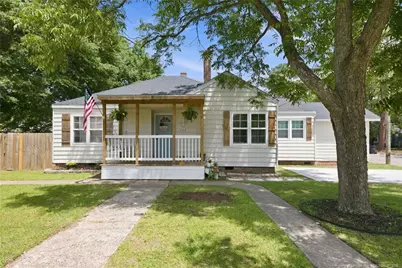 202 N Jackson Street, Raeford, NC 28376 - Photo 1