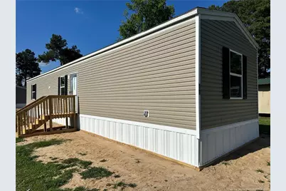3525 E. Elizabethtown Rd #19, Lumberton, NC 28358 - Photo 1