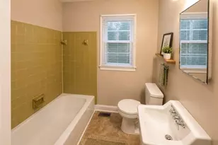 1404 Hibiscus Rd, Fayetteville, NC 28311 - Photo 10
