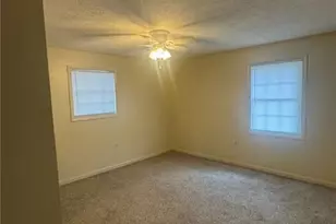 2303 Oak St, Lumberton, NC 28358 - Photo 6