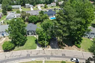219 Viking Rd, Fayetteville, NC 28303 - Photo 12