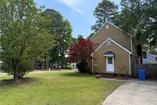 219 Viking Rd, Fayetteville, NC 28303 - Photo 4