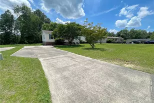 424 Washington Ln, Cameron, NC 28326 - Photo 2