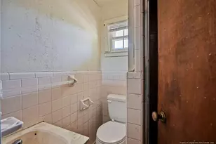 708 Bullard St, Roseboro, NC 28382 - Photo 18